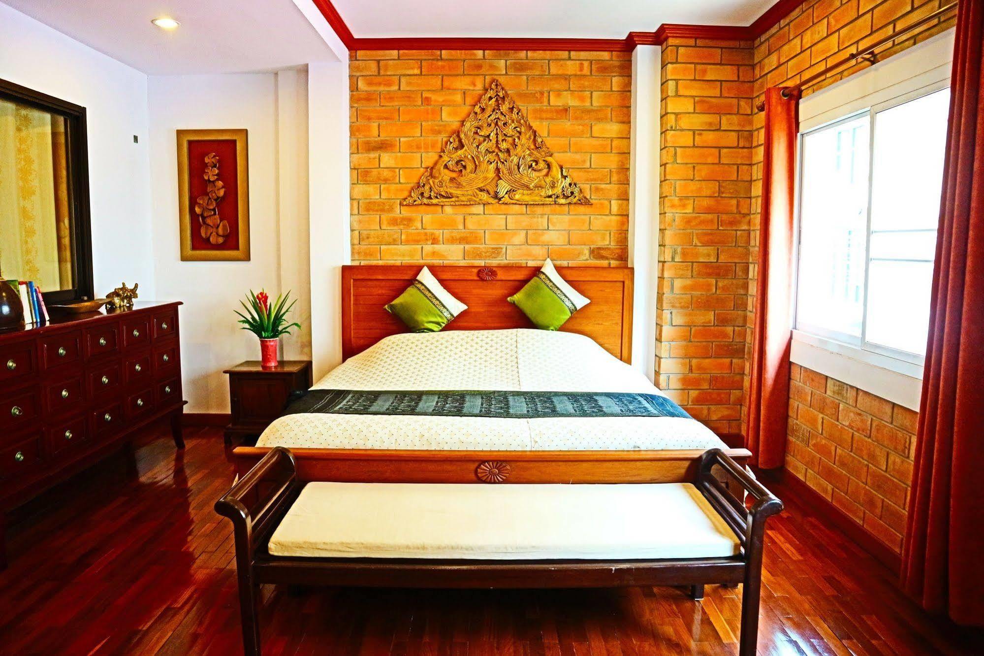 Mirrisa Nimman Hotel Чиангмай Экстерьер фото