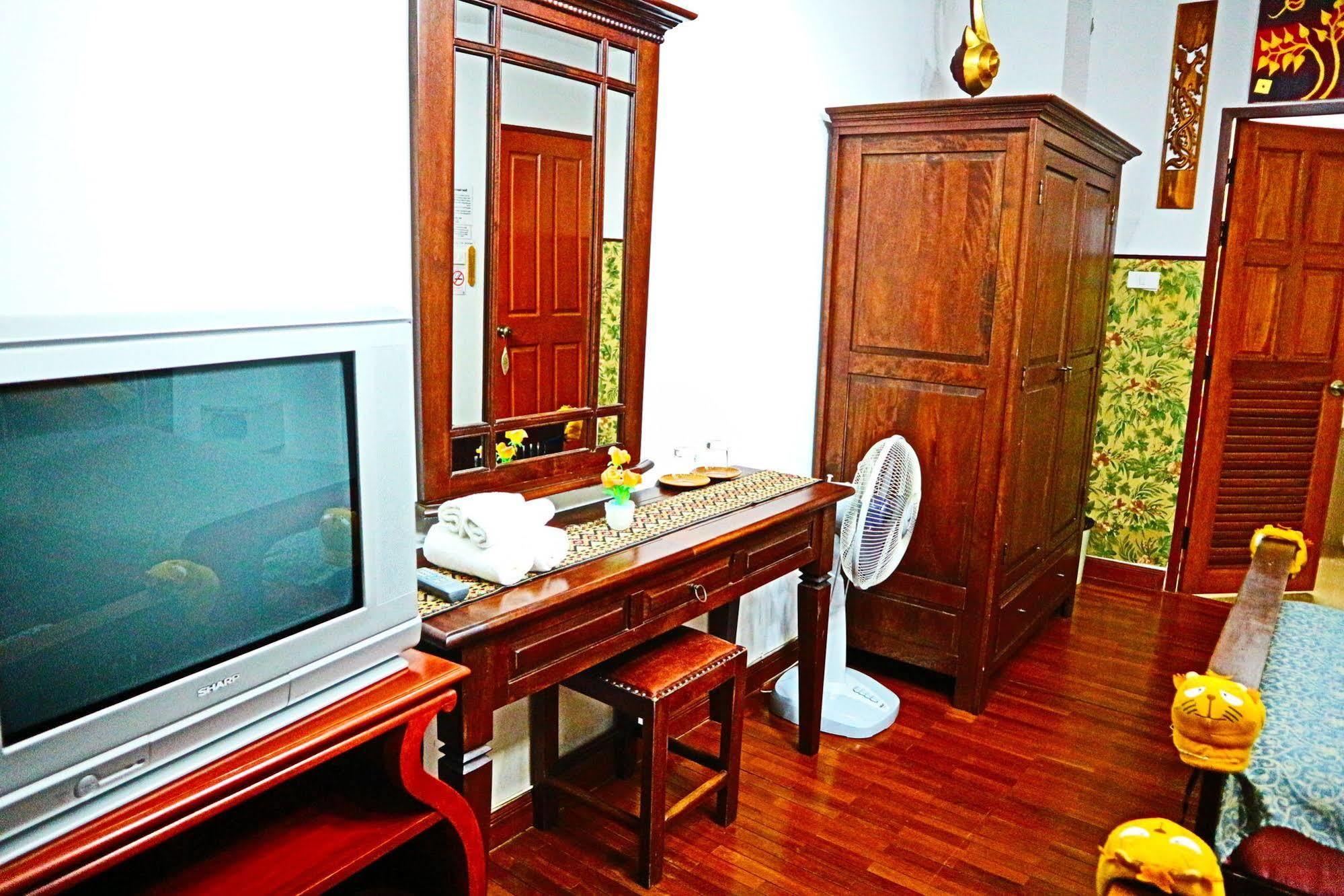 Mirrisa Nimman Hotel Чиангмай Экстерьер фото